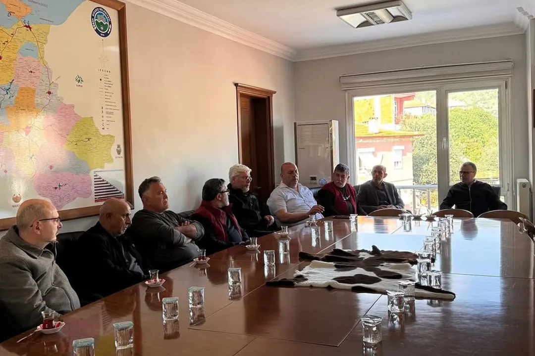 Esnafla Birlikte Belediye Caddesi’nde