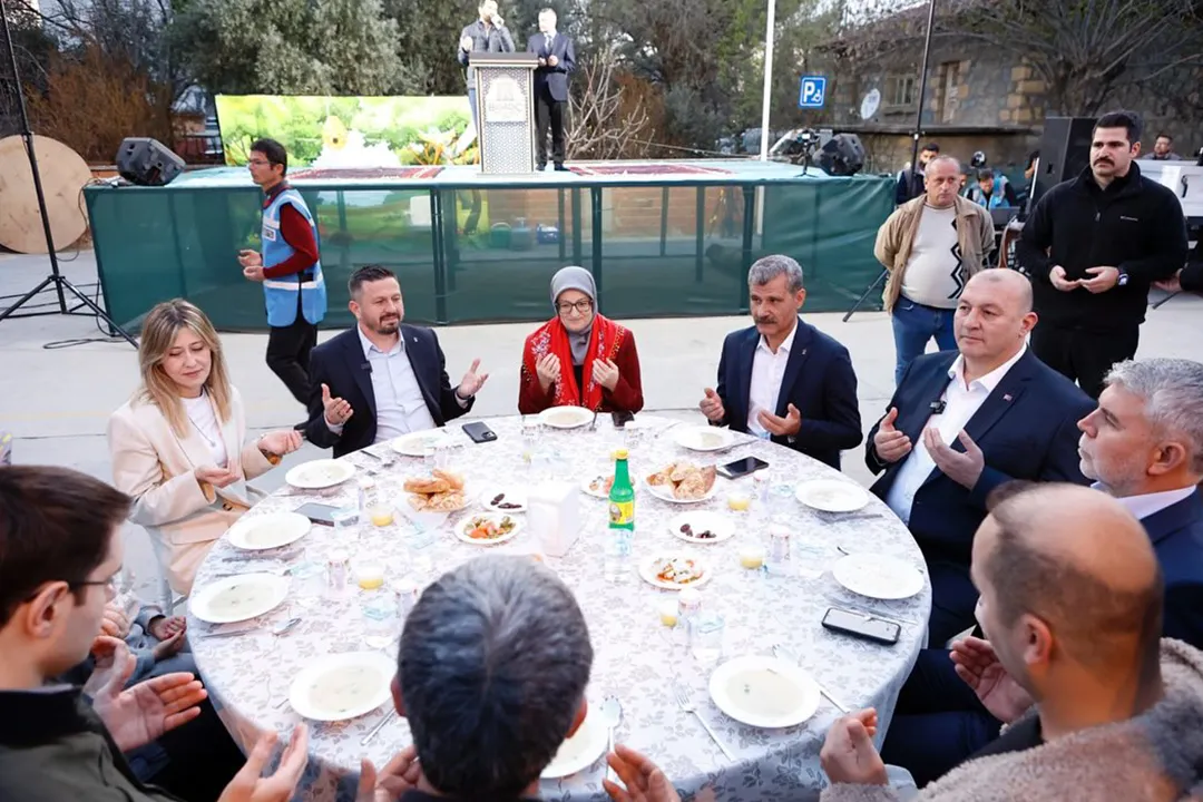 Kadir Gecesi İftarıyla Birlik Olduk